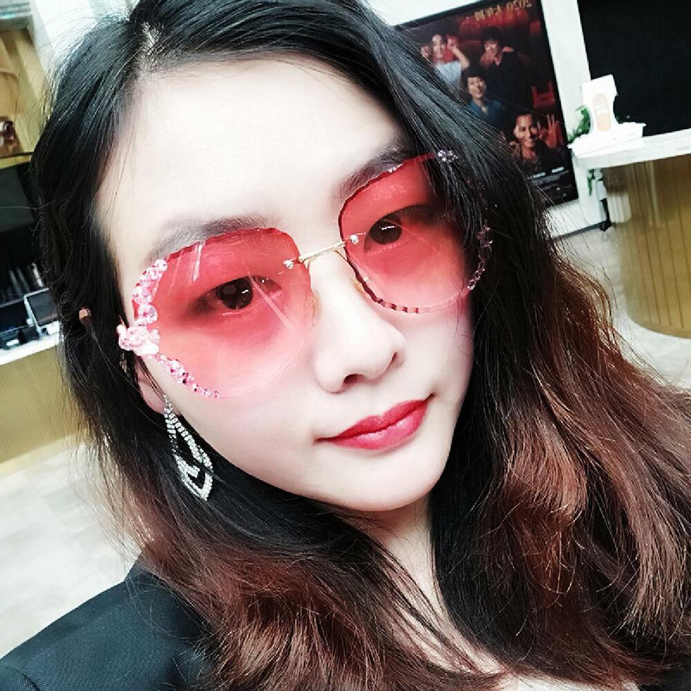 Luxury Oversized Rimless Bling Rhinestone Square Sunglasses Women Fashion Shades