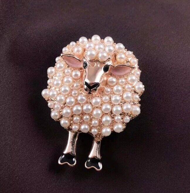 Large Cute Sheep Brooch Alloy Cute Cartoon Brooch