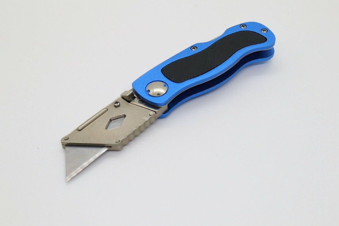 Folding Utility Knife Blades Box Cutter Pocket Knife Survival DIY Clip Light